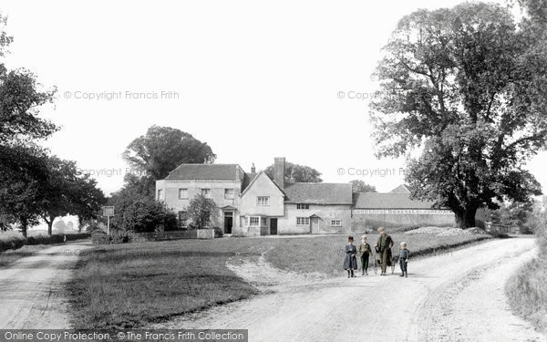Photo of Binfield, The Stag And Hounds 1892