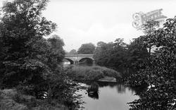 Cottingley Bridge 1923, Bingley