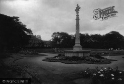 Myrtle Park, War Memorial 1923, Bingley