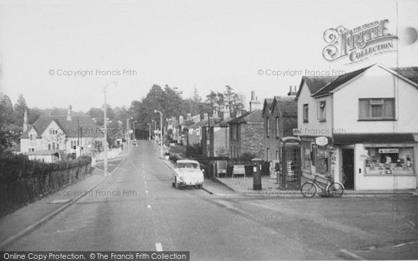Photo of Binstead, The Village c.1960