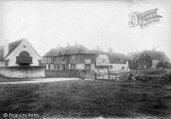 The Village 1907, Binsted