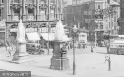 Statues In Victoria Square 1932, Birmingham