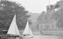 Sailing Boats And Abbey 1953, Bisham