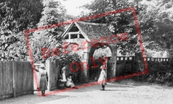 The Lychgate 1890, Bisham