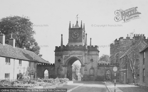 Photo of Bishop Auckland, The Castle Gate c.1950