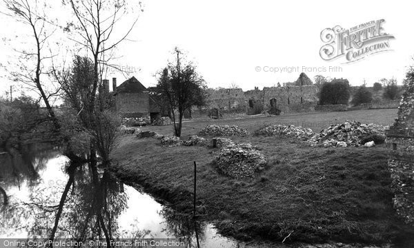 Photo of Bishop's Waltham, Palace Ruins c.1955