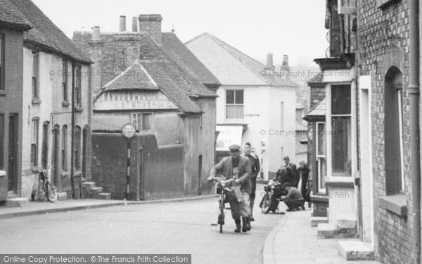 Photo of Bishop's Waltham, People In Bank Street c.1955