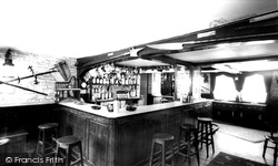 The Crown Inn, The Armoury Bar c.1955, Bishop's Waltham