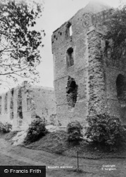 The Palace Ruins c.1955, Bishop's Waltham