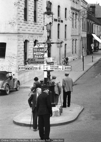 Photo of Bishop's Waltham, The Sign Post, High Street 1957
