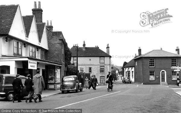 Photo of Bishop's Waltham, The Square c.1955