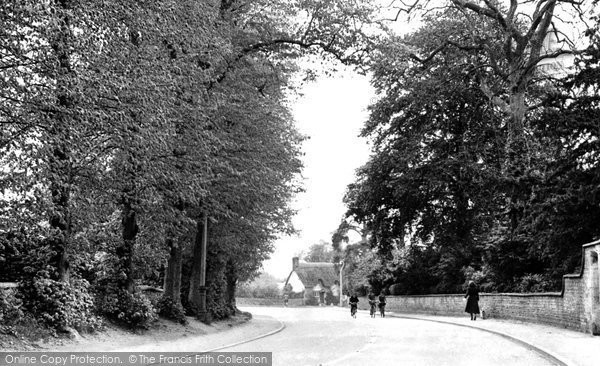 Photo of Bishops Cleeve, Cheltenham Road c.1960