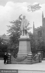 Gladstone Statue 1923, Blackburn