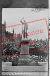 Statue Of Gladstone 1902, Blackburn