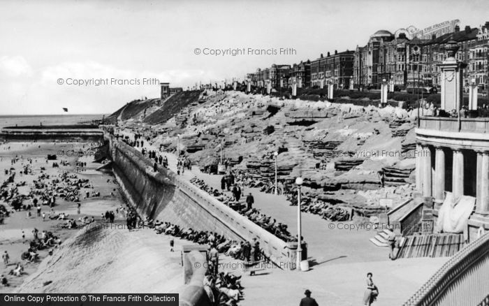 Photo of Blackpool, Lower Walk, Gynn Square c.1939