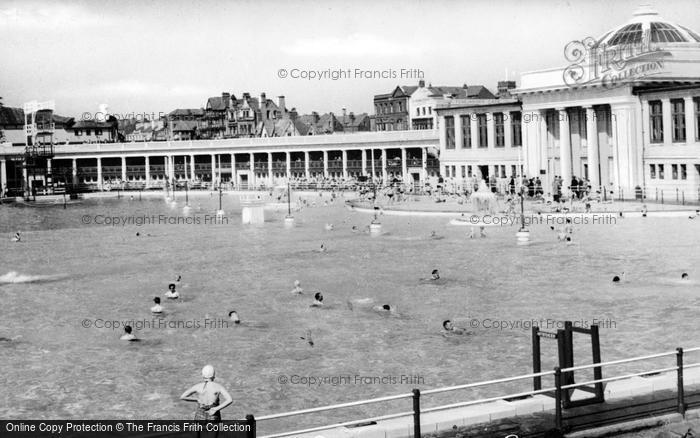 Photo of Blackpool, Open Air Baths, South Shore c.1939