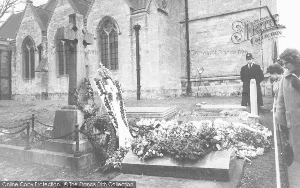 Photo of Bladon, Sir Winston Churchill's Grave, St Martin's Church 1965