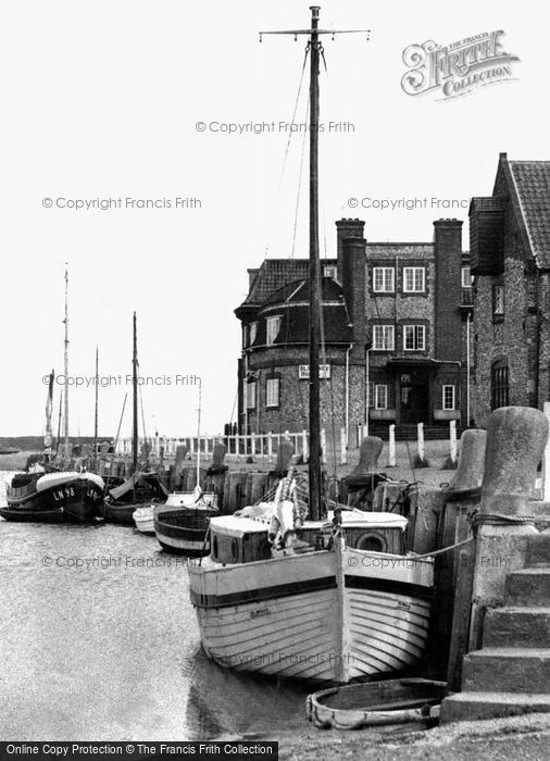 Photo of Blakeney, Boats At The Quayside c.1950