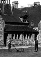 Boys Line-Marking 1907, Bletchingley