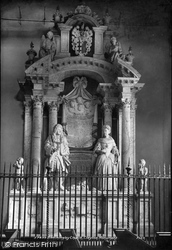 Church Of St Mary The Virgin, Clayton Monument 1907, Bletchingley