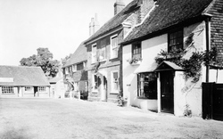 Old Houses c.1960, Bletchingley