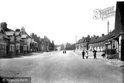 The Village 1911, Bletchingley
