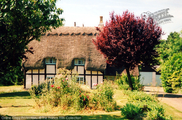 Photo of Bletchley, Thatched Cottage, Church Green Road 2005