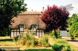 Thatched Cottage, Church Green Road 2005, Bletchley