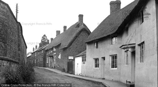 Photo of Bloxham, Unicorn Street c.1955