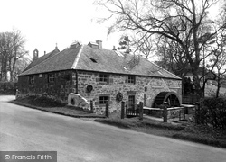 The Old Mill c.1955, Blyth Bridge