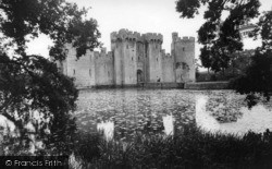The Castle c.1960, Bodiam