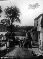 The Village c.1930, Bodinnick