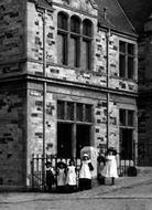Girls At Free Library 1906, Bodmin