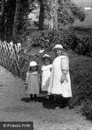 Girls' Fashion 1906, Bodmin