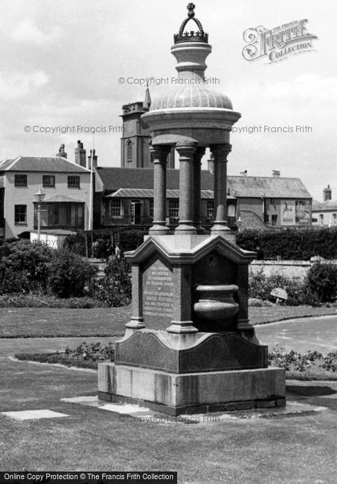 Photo of Bognor Regis, Diamond Jubilee Drinking Fountain c.1955