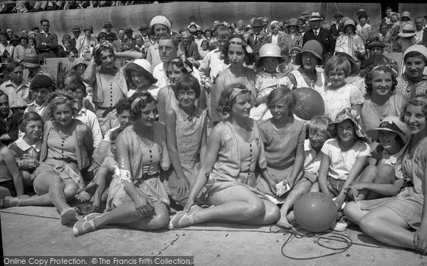 Photo of Bognor Regis, Girls On The Seafront 1931