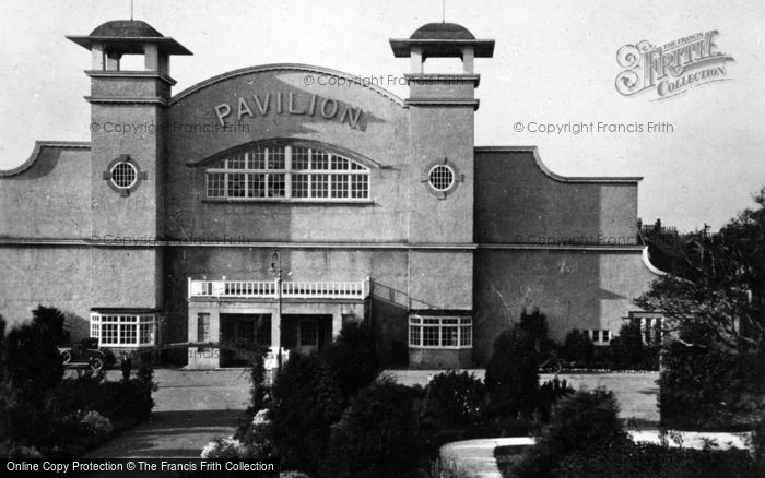 Photo of Bognor Regis, The Pavilion And Gardens c.1930