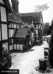 Ye Olde Tudor House c.1960, Bolney