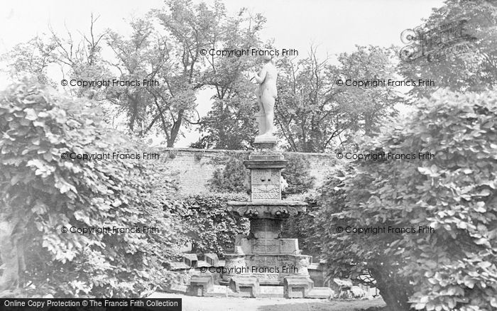 Photo of Bolsover, Castle, Venus Fountain c.1955