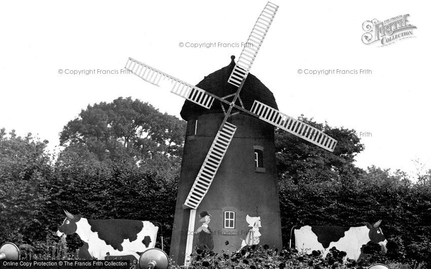 Bolsover, Sherwood Lodge Windmill c1955