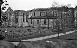 Priory 1952, Bolton Abbey
