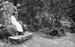 The Landslip, Couple On Lovers' Seat 1913, Bonchurch