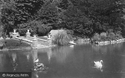 The Pond 1913, Bonchurch