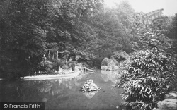 The Pond 1934, Bonchurch