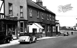 'b Topham & Son'  c.1955, Boroughbridge