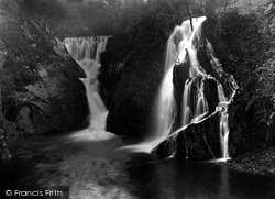 Artist's Valley Waterfall 1935, Borth