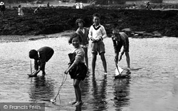 Children On The Sands 1930, Borth