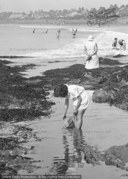Photo of Borth, Holidaymakers 1930