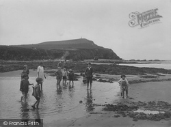 The Beach 1925, Borth