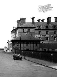 The Grand Hotel 1938, Borth